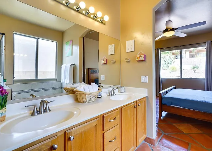 Holiday home Hot Tub & Patio! Luxury Retreat